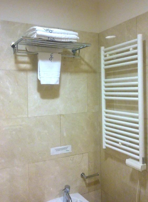 Hotel Garelos بيتانزوس المظهر الخارجي الصورة